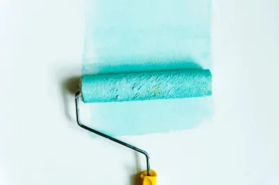 Peinture intérieure à Émeringes — murs, plafonds et boiseries